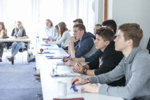 Seminar mit jungen Menschen